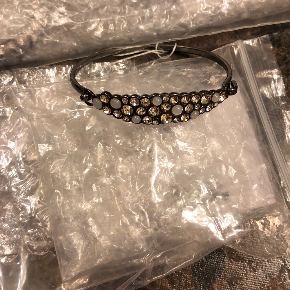 Jessica Simpson Bracelet with stones!
